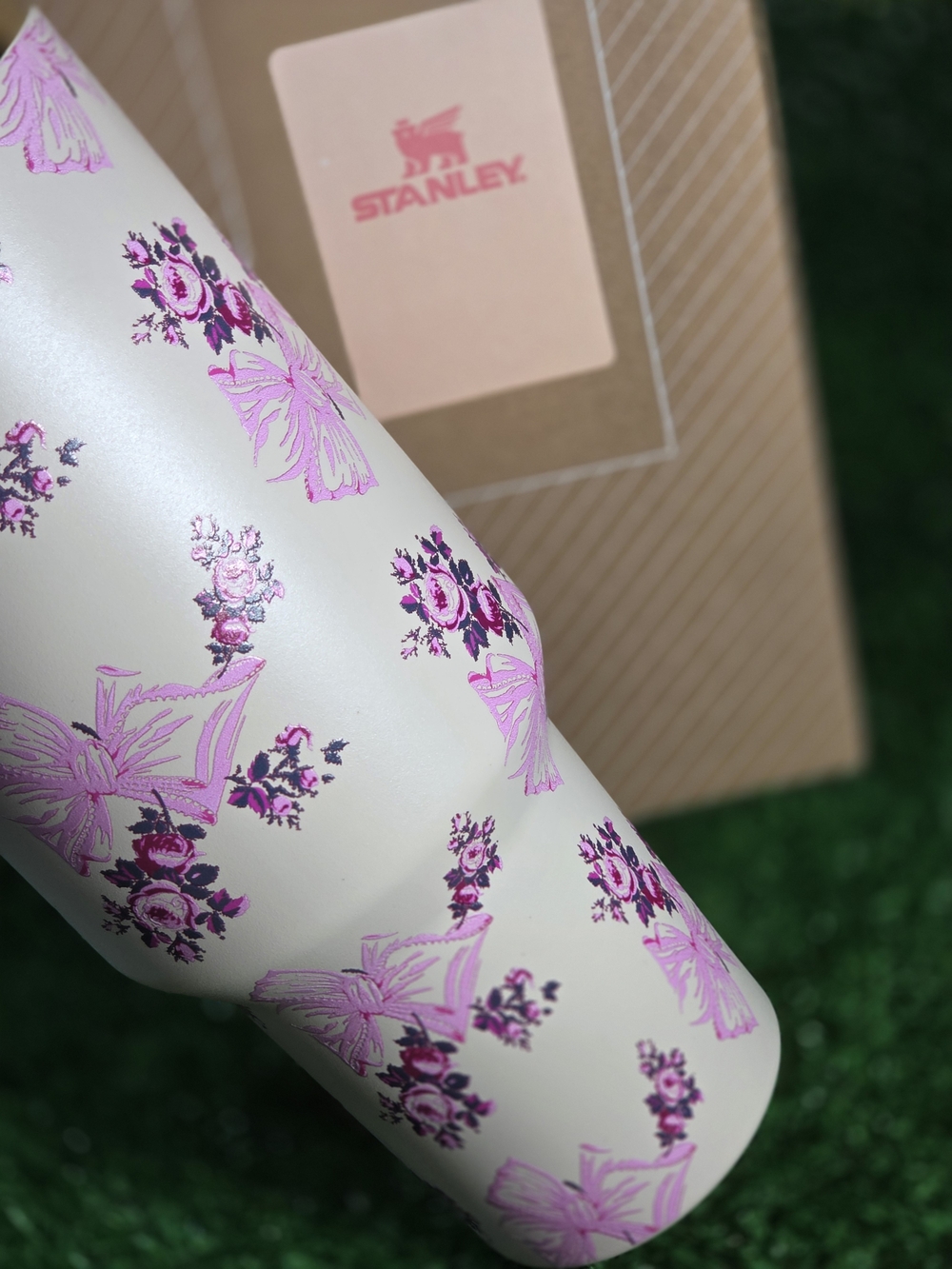 Stanley Pink and Cream Floral Tumbler White Tumbler Cup 40oz Brand New - Picture 7 of 8